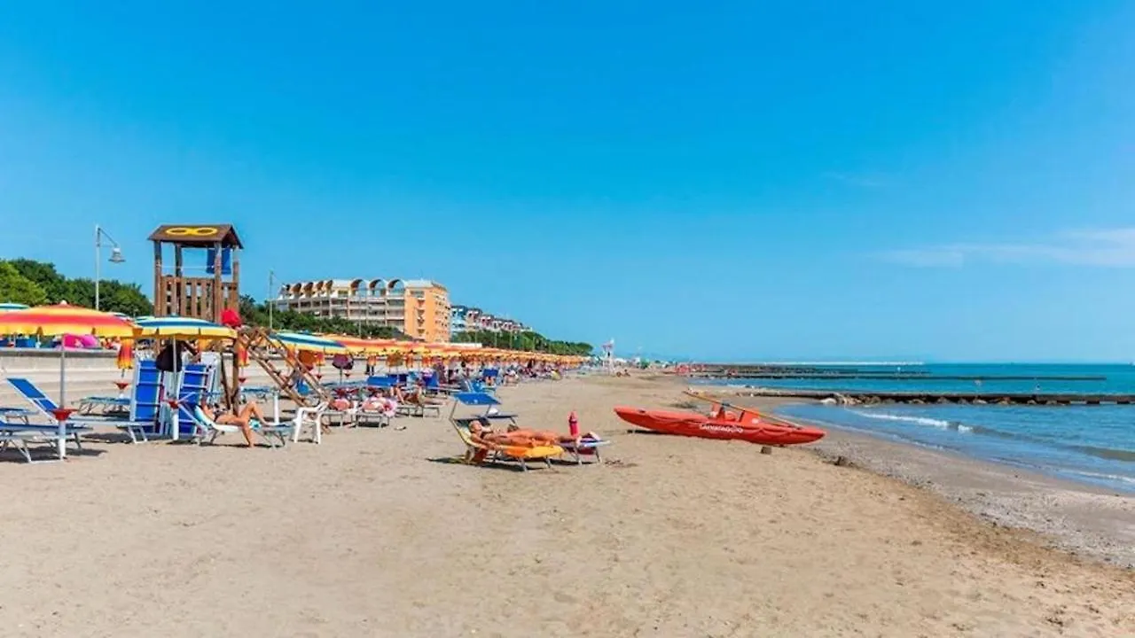 Luminous Flat With Big With Terrace - Beahost Lägenhet Porto Santa Margherita di Caorle